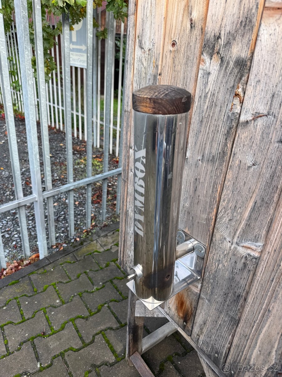 Dřevěná udírna - 2