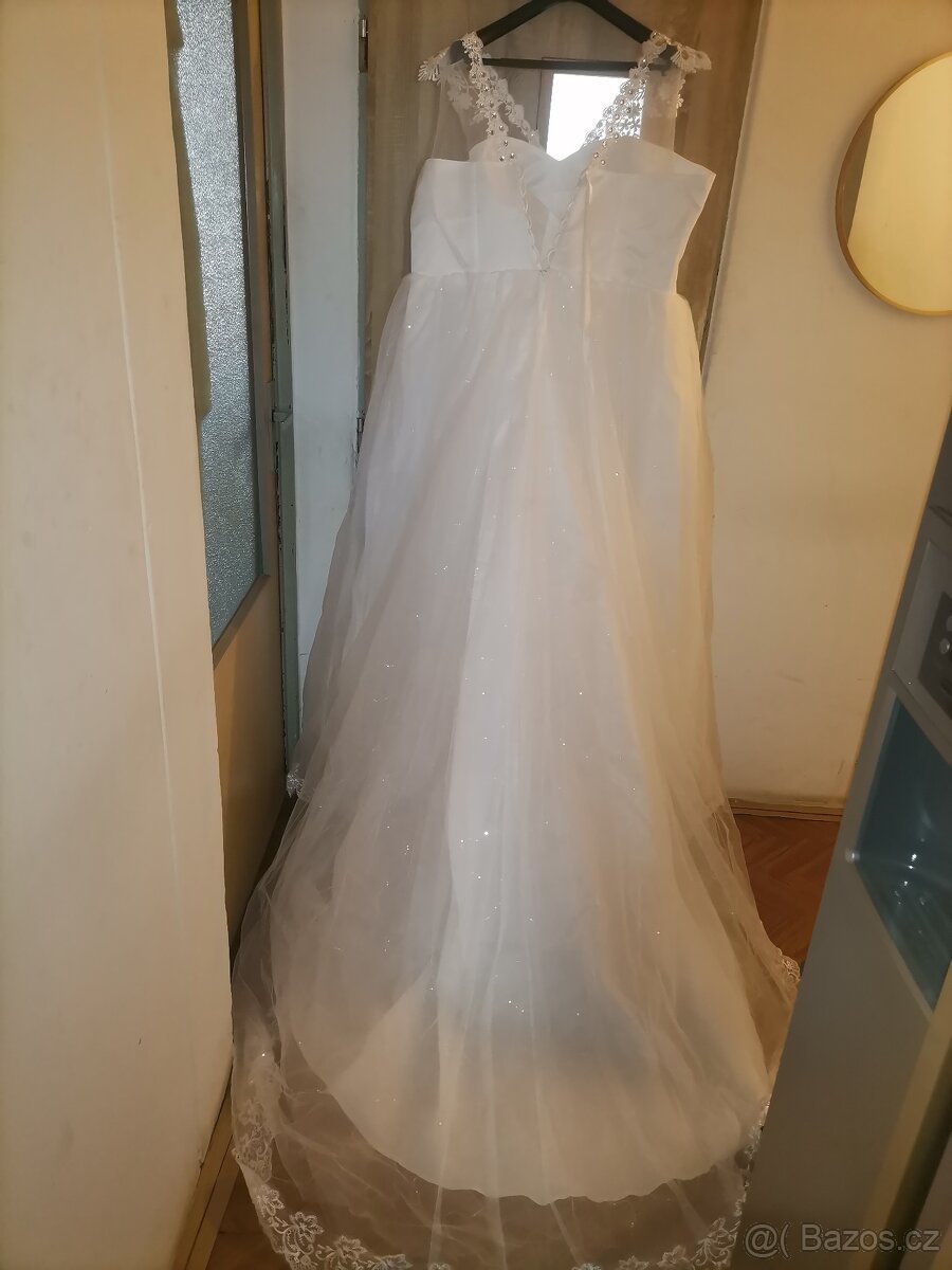 Nové svatební šaty - 2