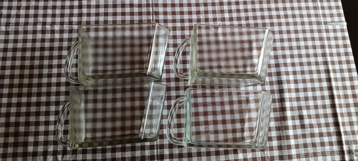 Sada 4 skleněných nádob na koření a jiné sypké potraviny - 2