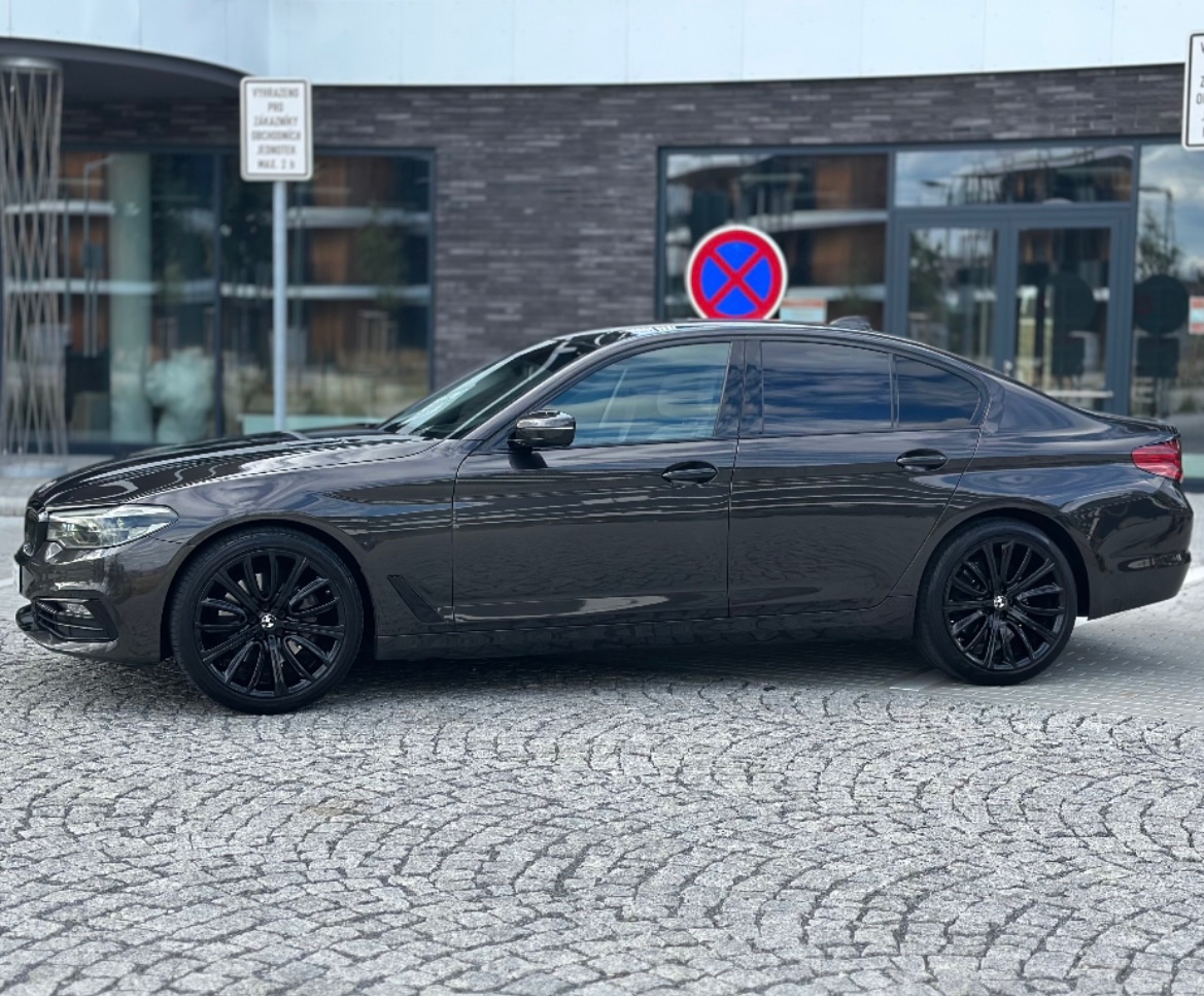 BMW G30 530D LUXURY - 2