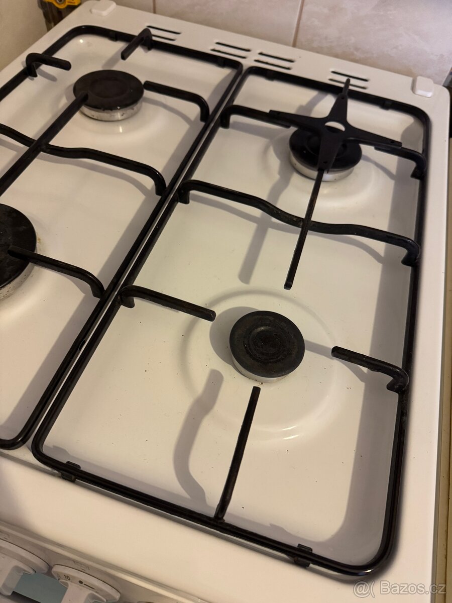 Kombinovany sporak BEKO FSM52120DW - 2