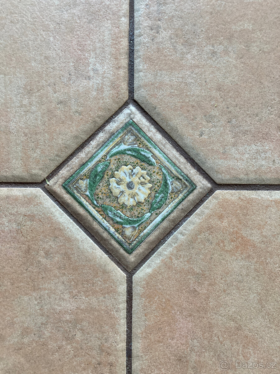 Konferenční stolek částečný masiv - 2