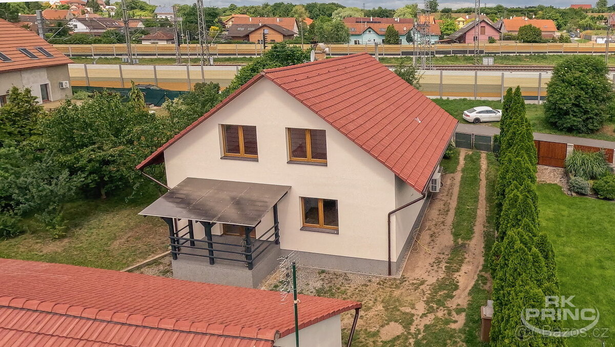 Rodinný dům 5+1 na pozemku 1.005 m2 Poříčany, okr. Kolín. - 2