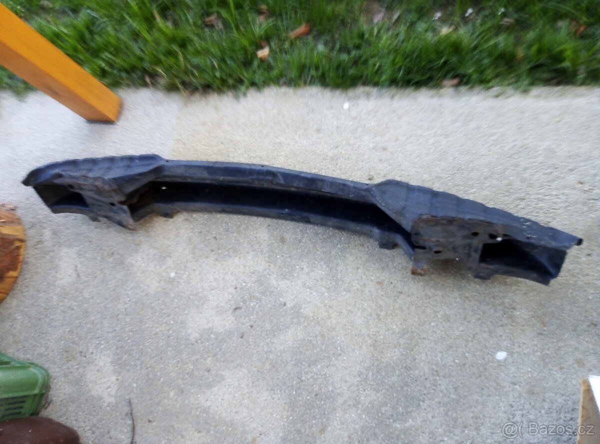 Výztuha předního nárazníku Octavia I - 2
