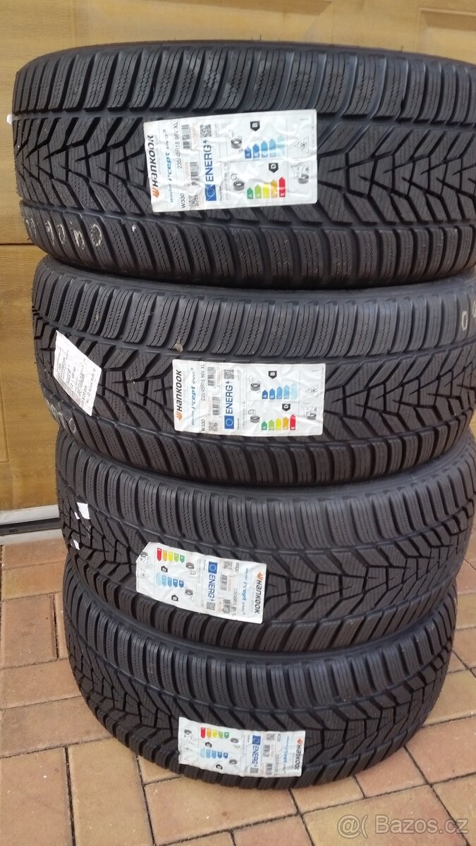 NOVÁ zimní sada ŠKODA SUPERB 3,4 5x112 R18 také Passat B8 9 - 2