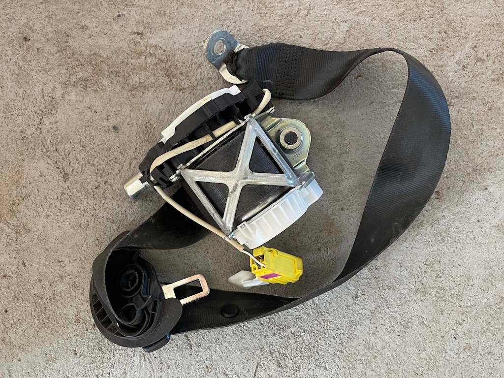 VW PASSAT B6 3C - 2005-2010 - pás PP - 3C1857706F - 2