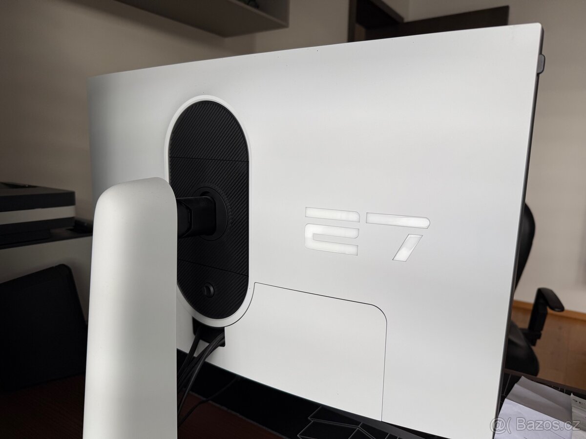 Herní monitor Dell Alienware AW2723DF – 27” - 2