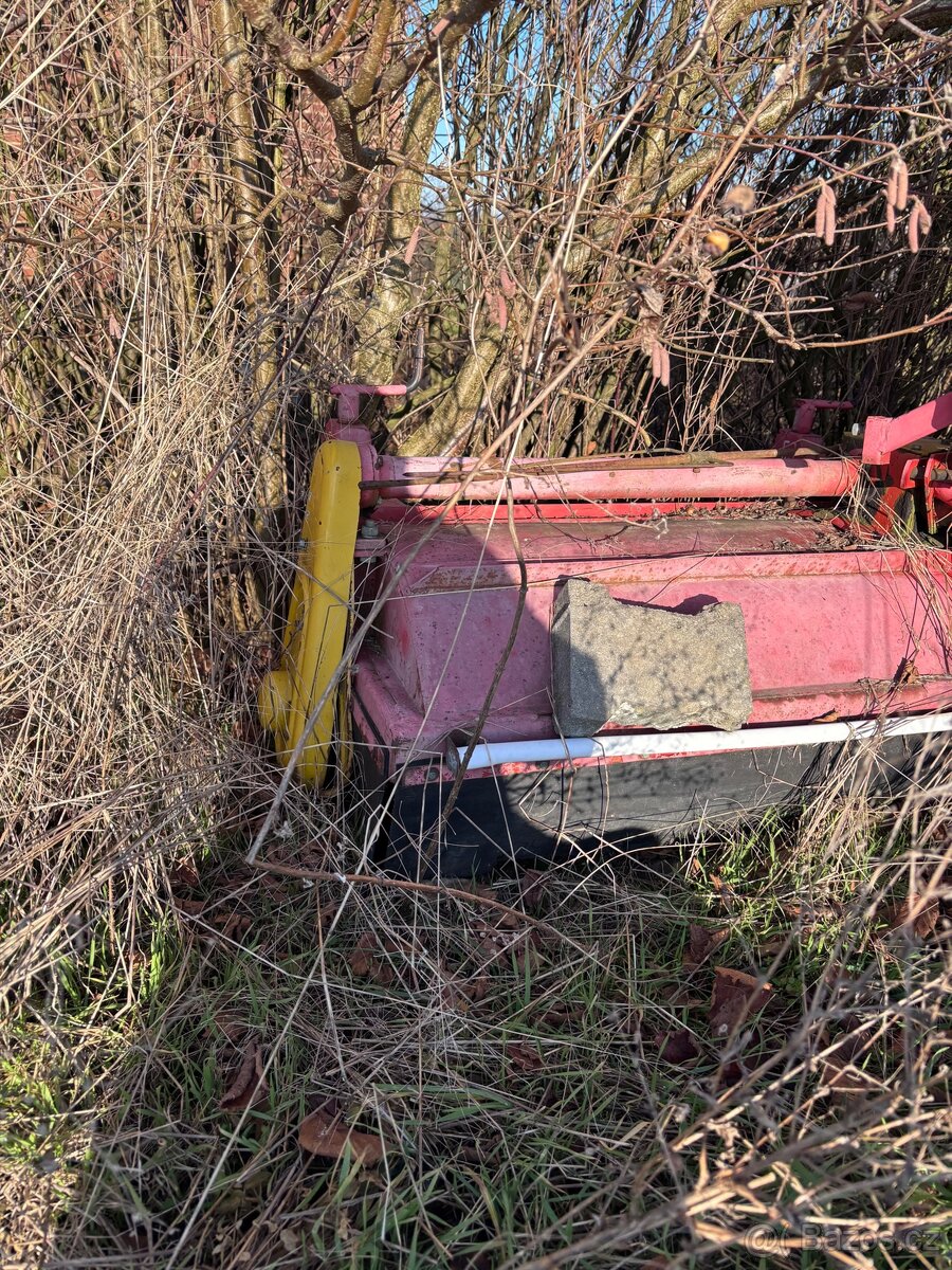 Zametací kartáč za malý traktor - 2