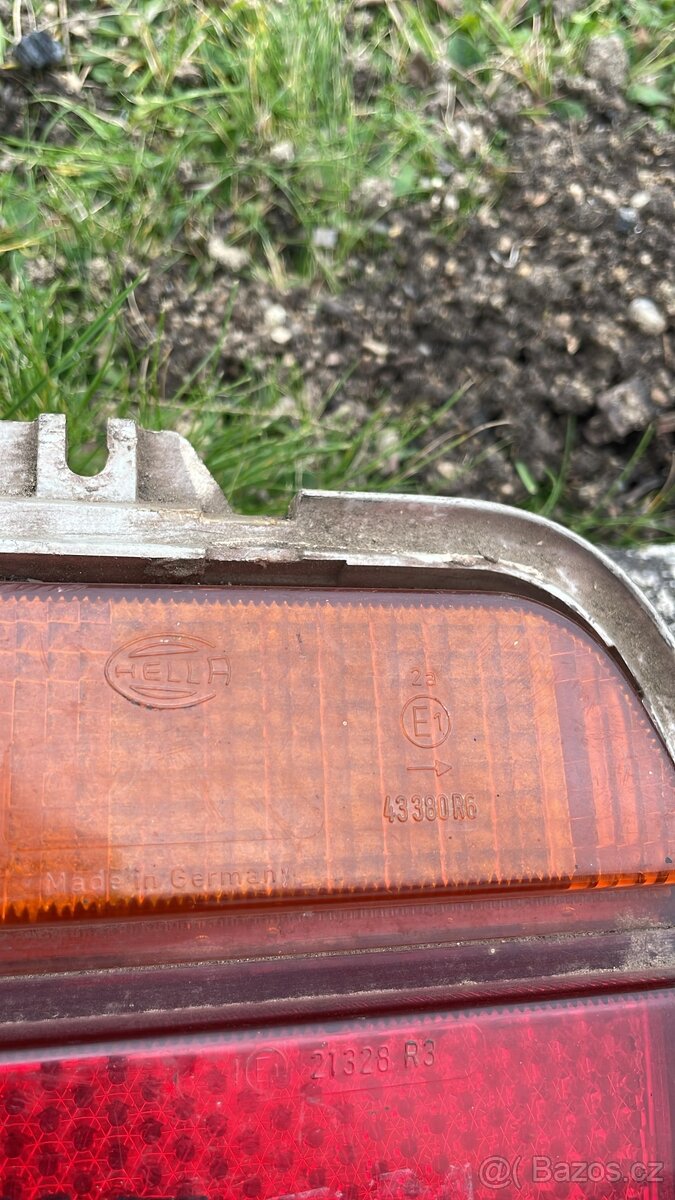 Zadní světla Hella Audi 80 - 2