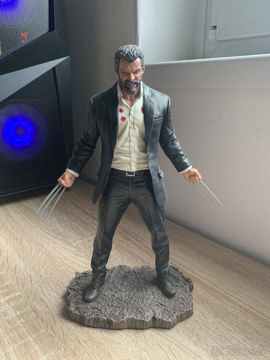 Logan - Diamond Select Marvel Premier Collection - 2