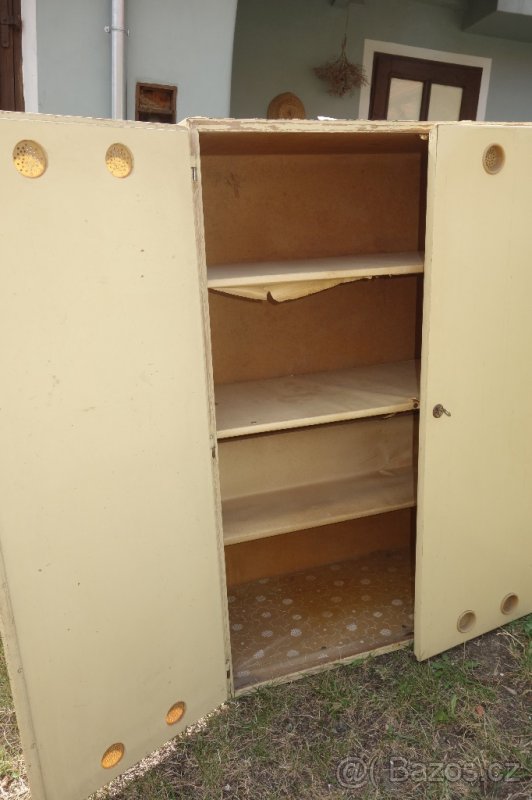 Retro potravinová skříňka - 2