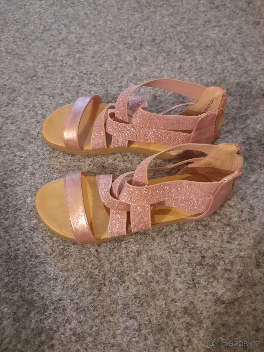 Dívčí sandálky - 2