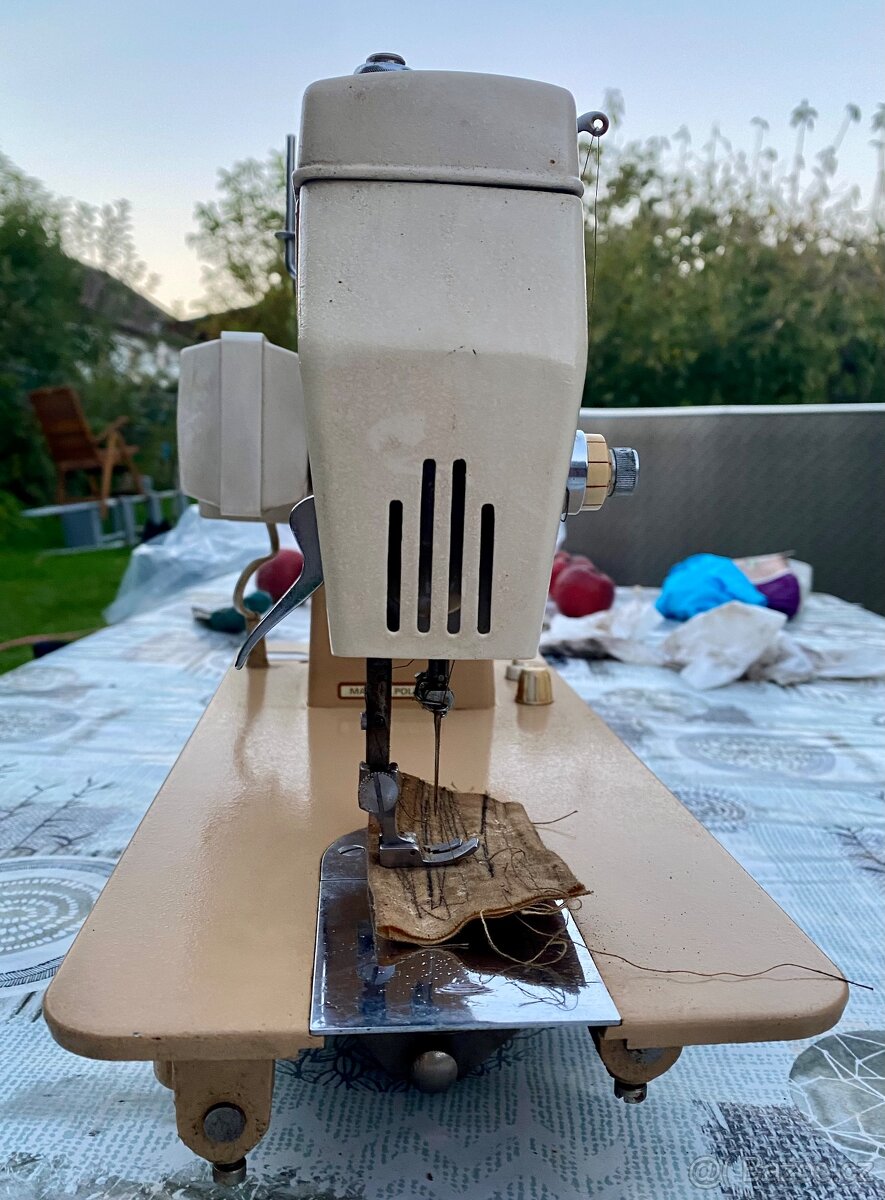 Šicí stroj Lucznik 415 - 2