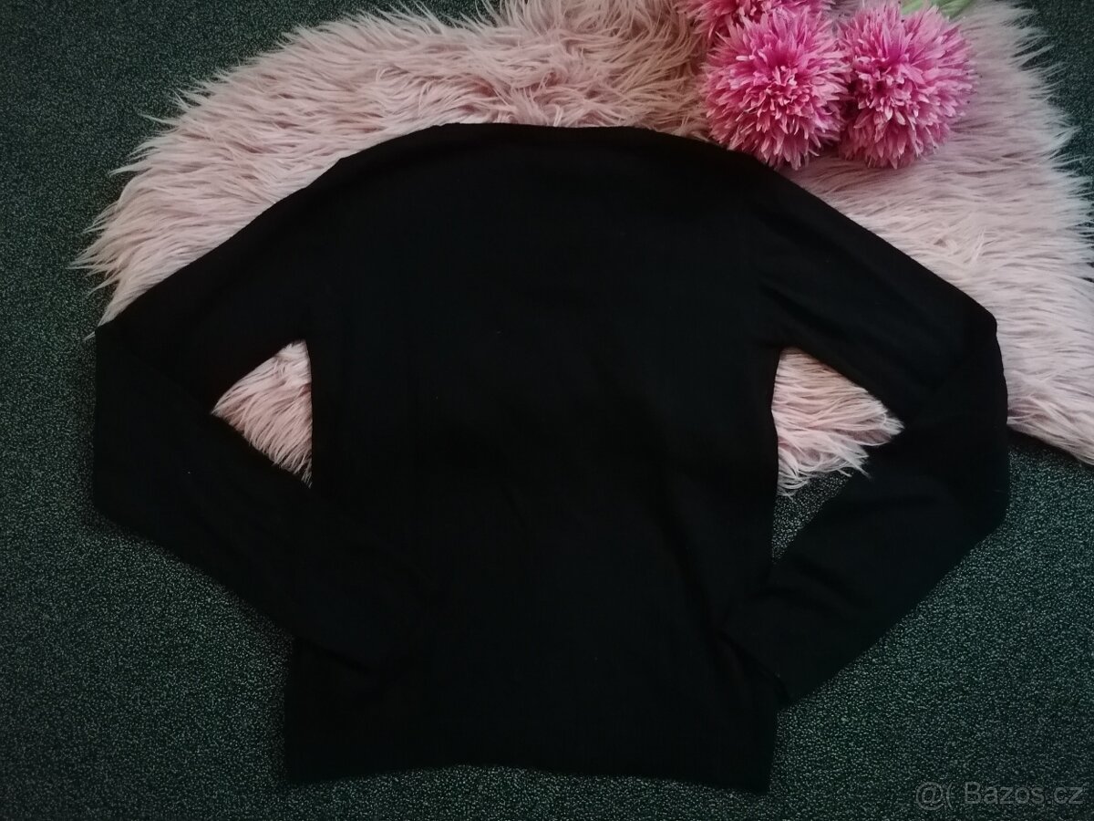 Krásný dívčí svetřík - 2