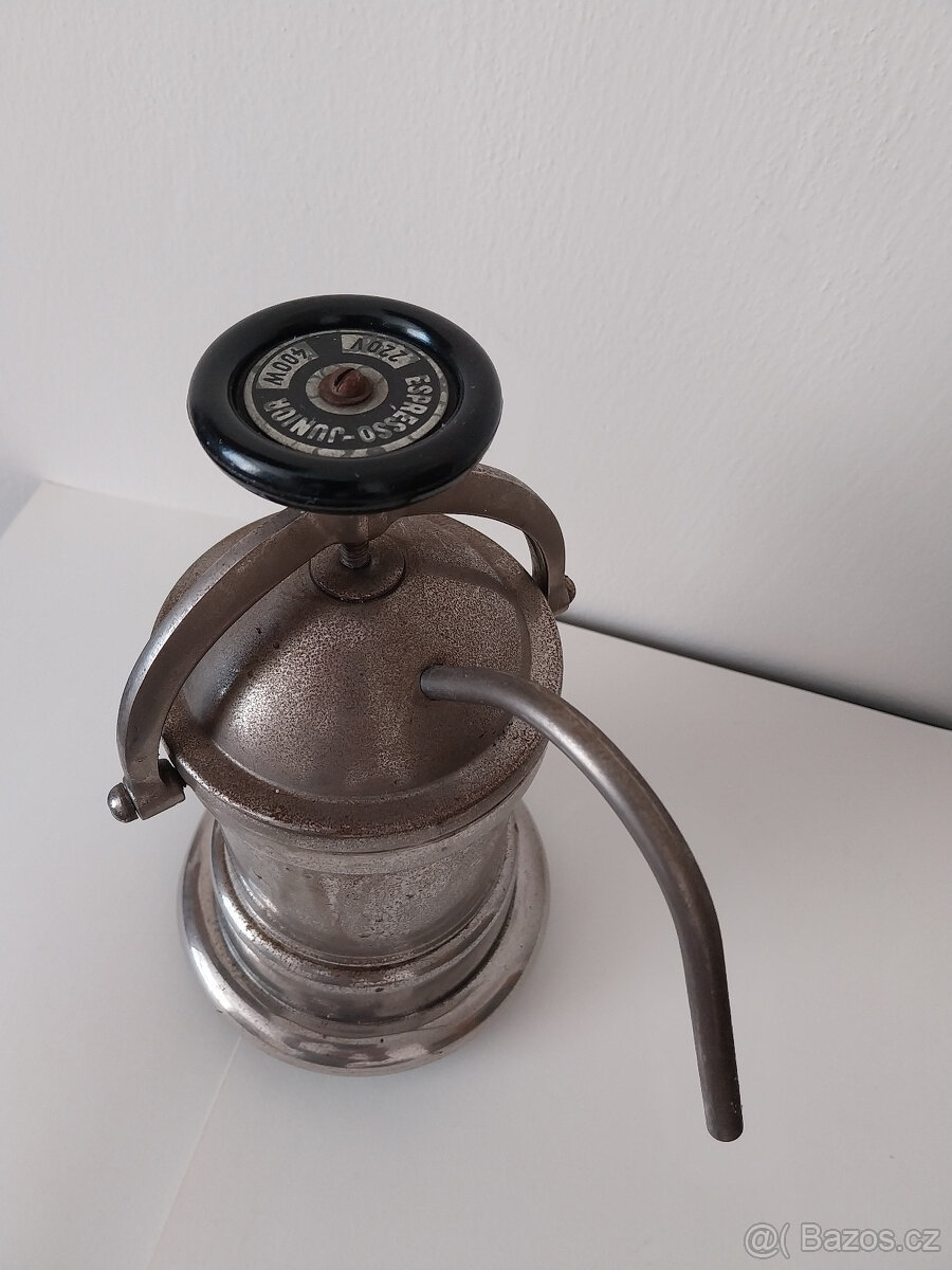 Starý kávovar (pressovač) z 50tých let - 2