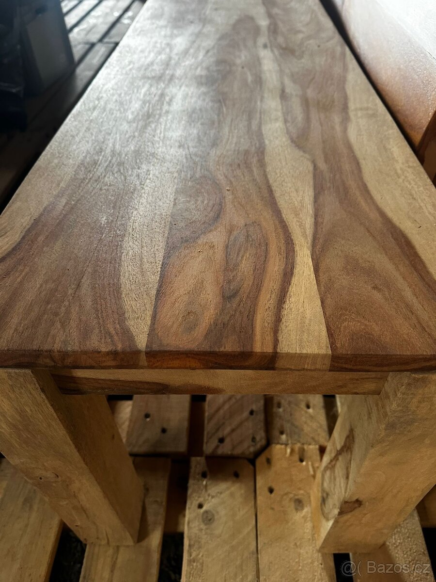 Masivní stul - 2