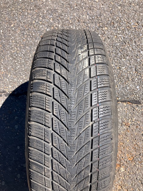 205/60 R16 zimní pneu Goodyear - 2