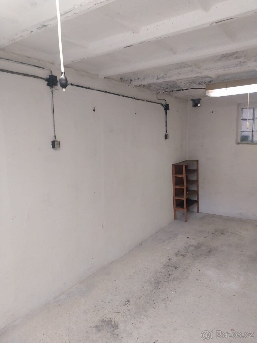 Garáž Děčín 1 centrum - pronájem - 2