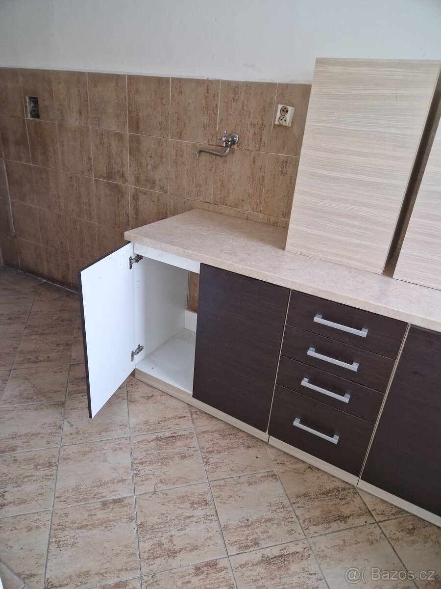 Kuchyňská linka nová - 2