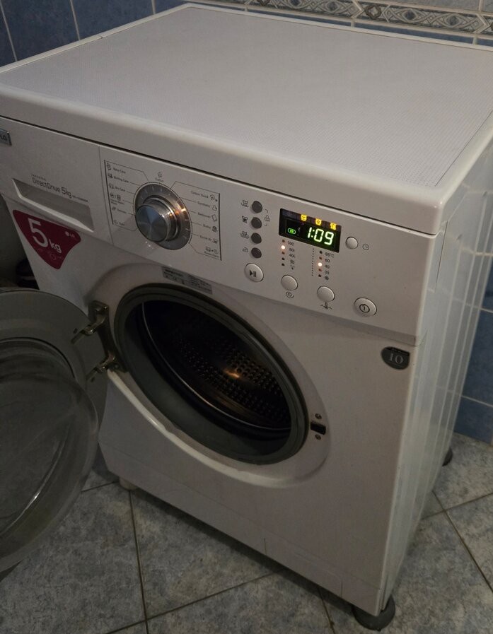 Prodám-Plně funkční zachovalou pračku značky LG,5kg - 2