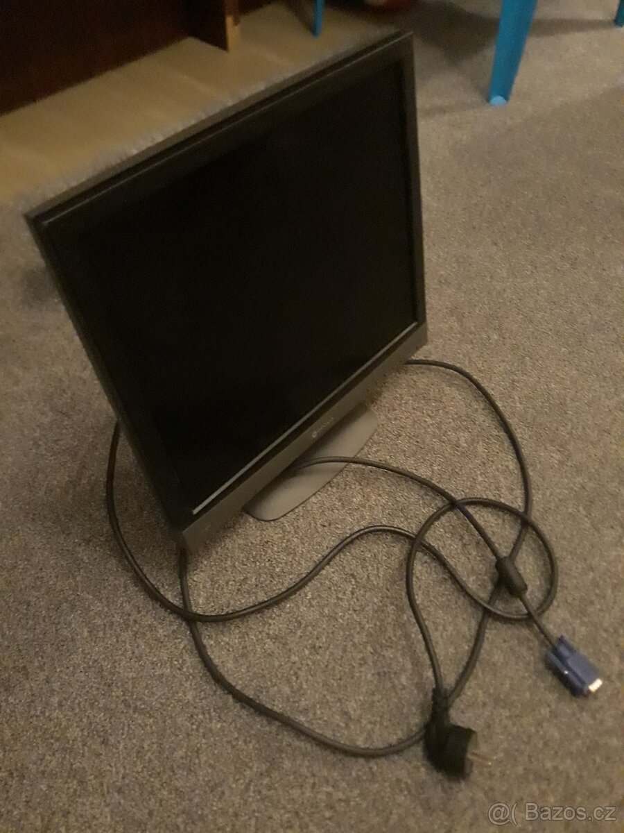 BAREVNÝ LCD MONITOR 17 PALCŮ ZN. LENOVO - 2