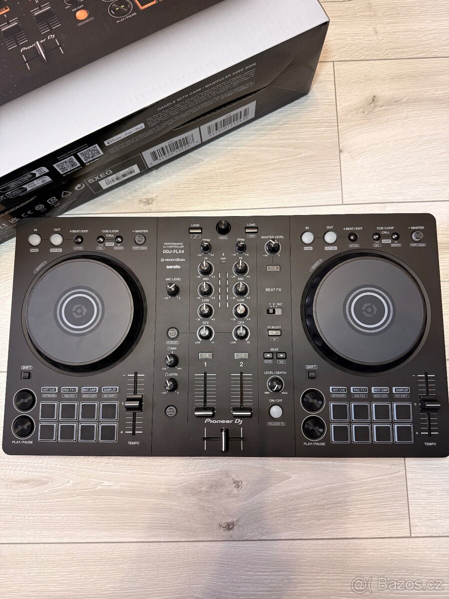 Pioneer DJ DDJ-FLX4 / Mixážní pult - 2