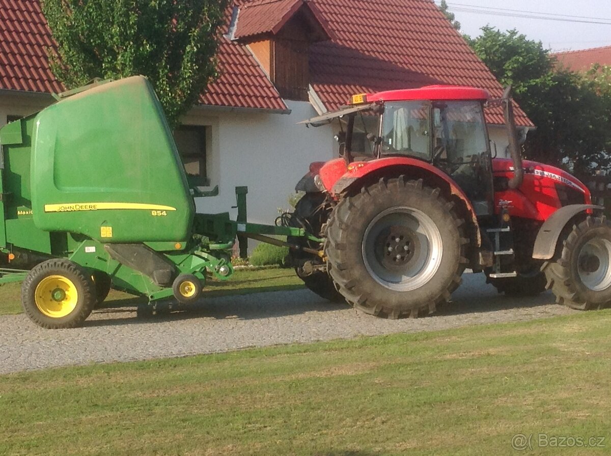 Prodám sběrací lis na kulaté balíky JOHN DEERE 854 - 2