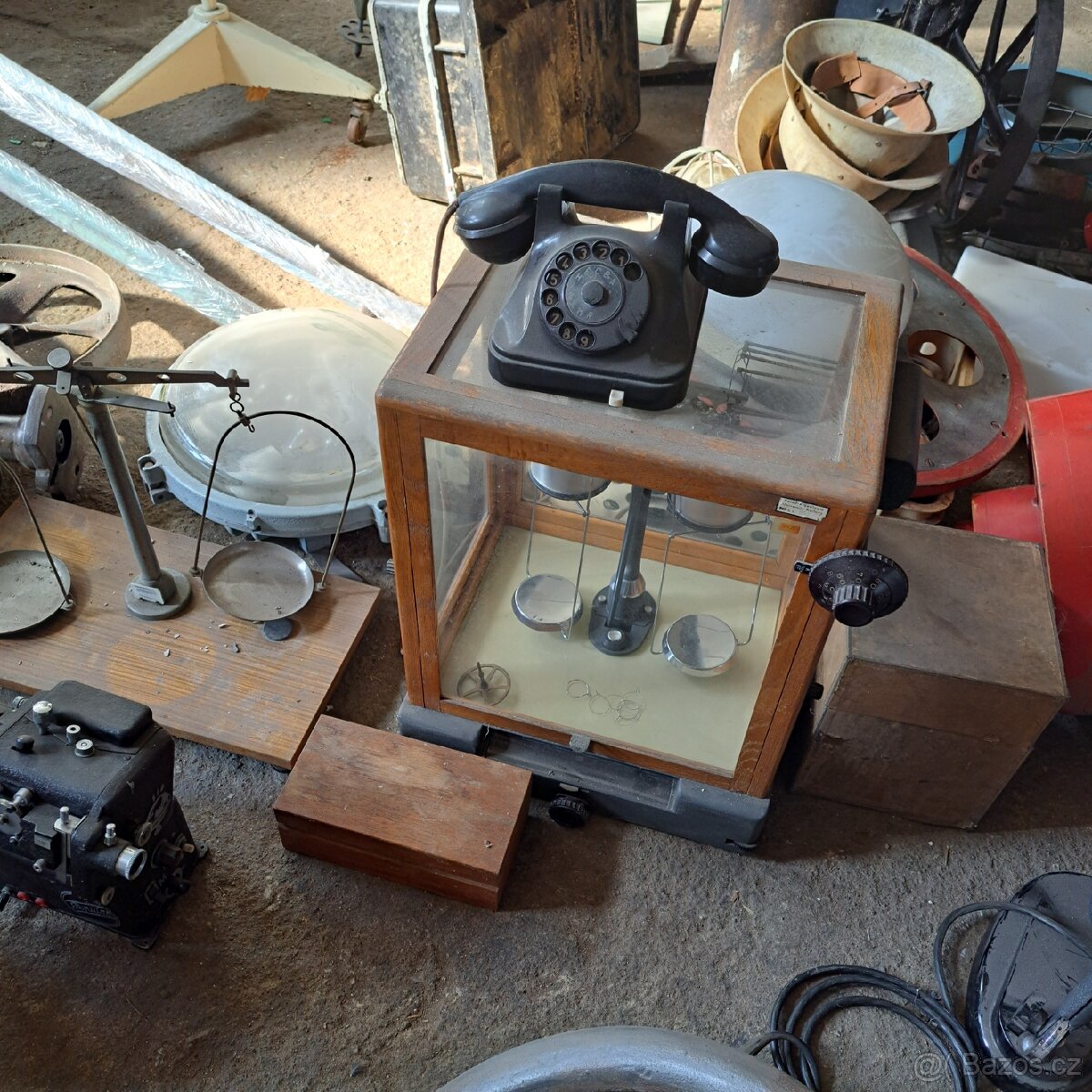 Industriální dekorace, doplňky, kanystry atd - 2