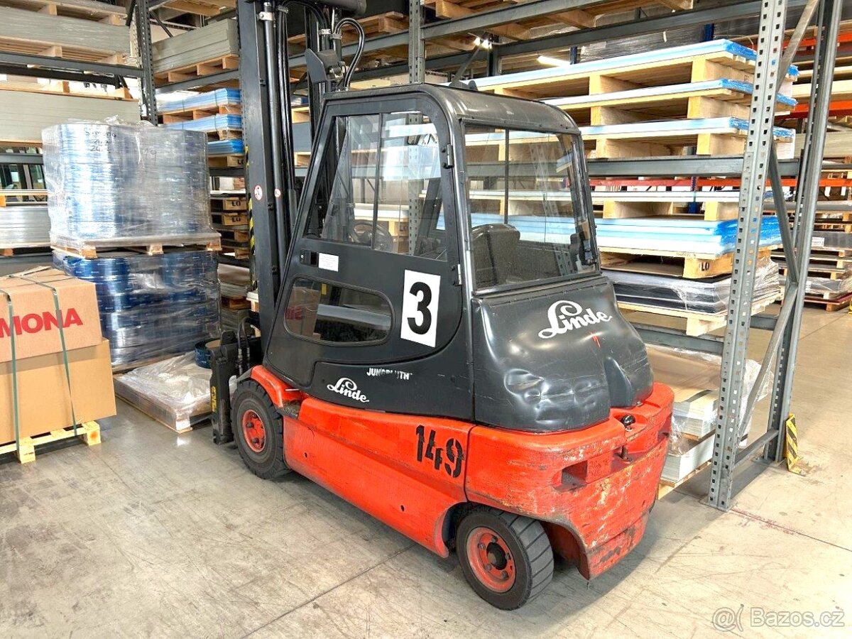 Linde E30 elektrický vysokozdvižný vozík - 2
