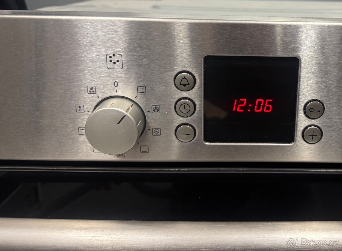 Nerezová vestavná trouba bosch - 2