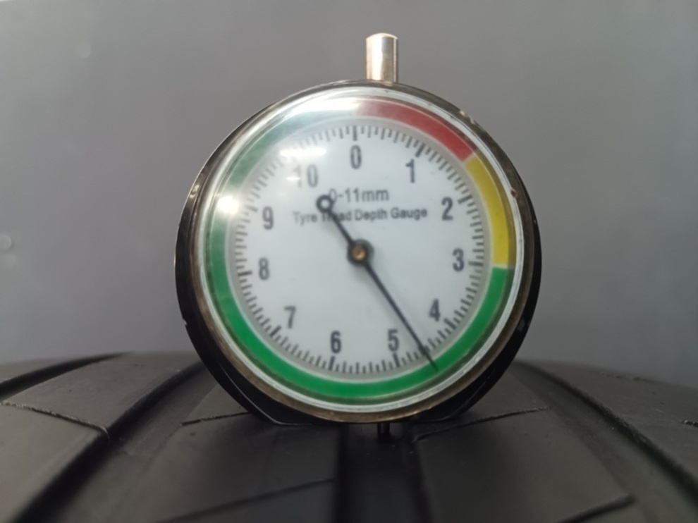 215/55 R17 BRIDGESTONE (1218) - 2