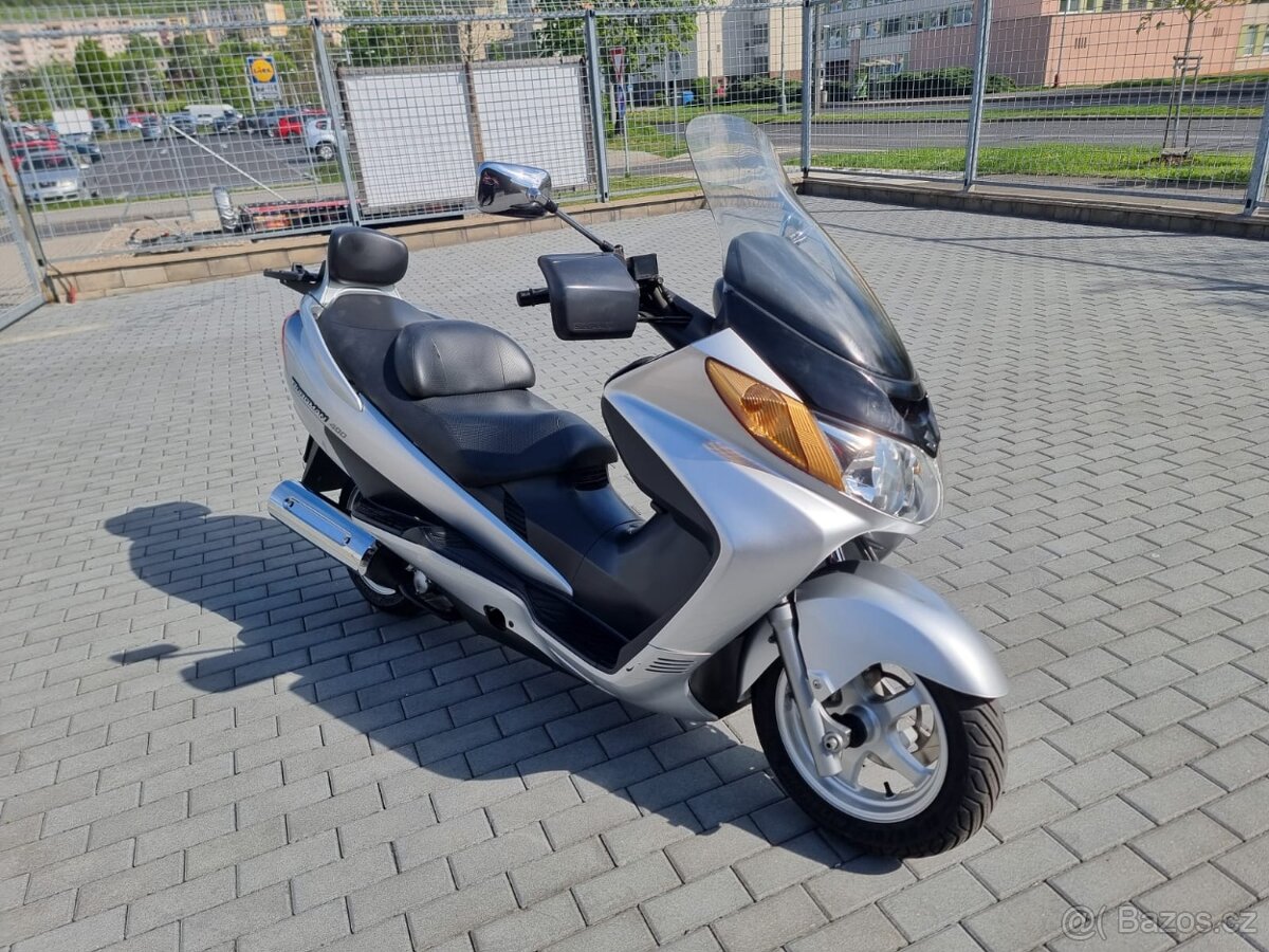 Suzuki Burgman 400 - 2