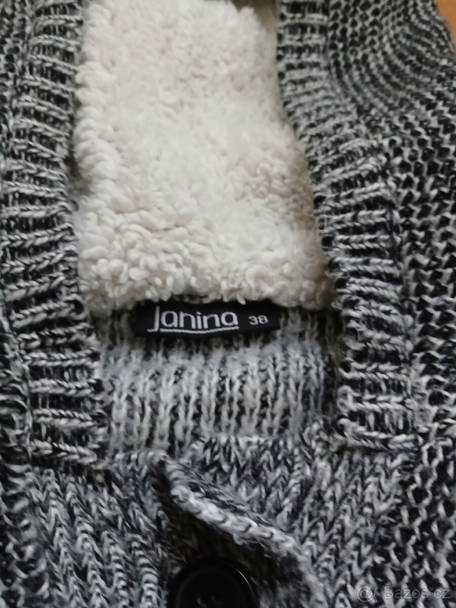 Šedý svetr - 2