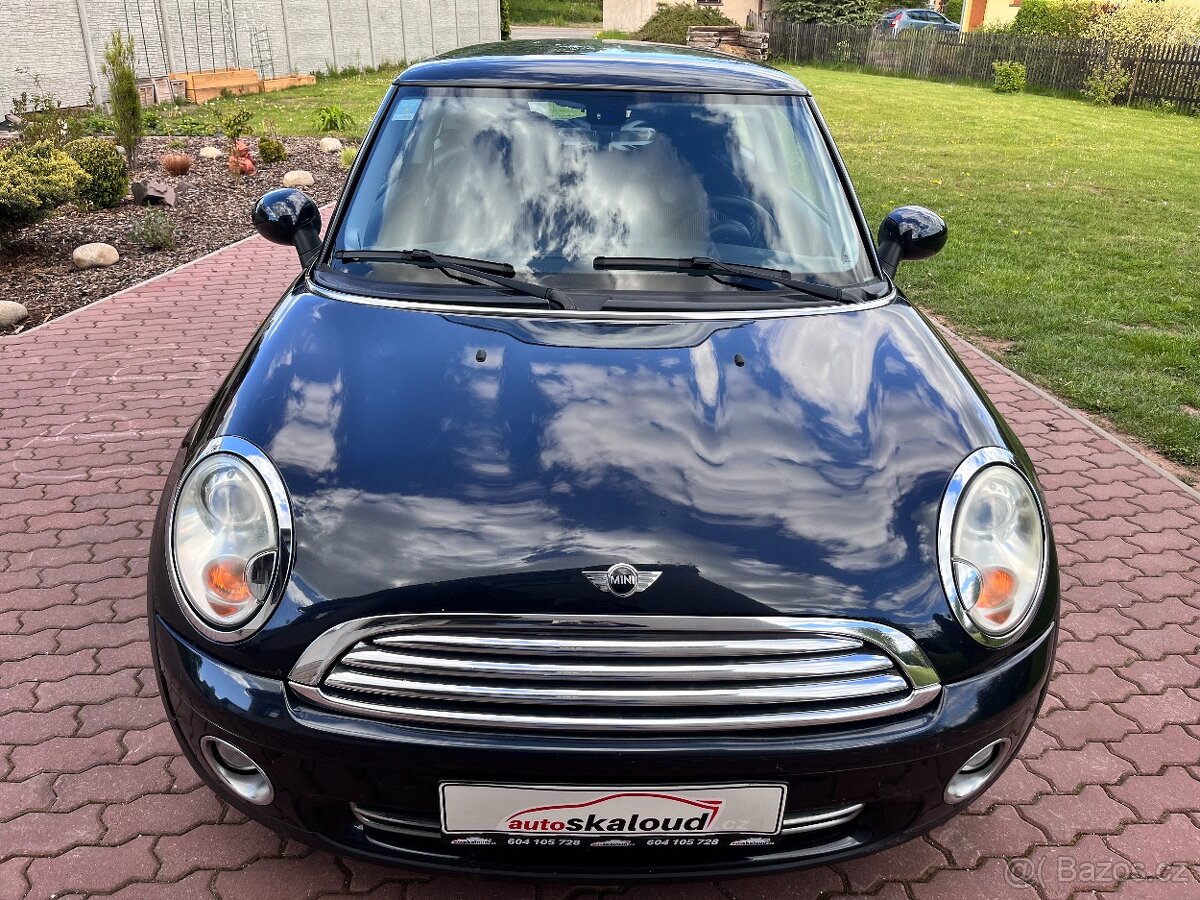 Mini Cooper 1.6 88KW,XENONY,KLIMA,KůŽE,ESP - 2