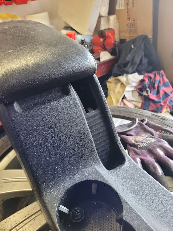 Loketní opěrka Passat B5.5 kožená - 2