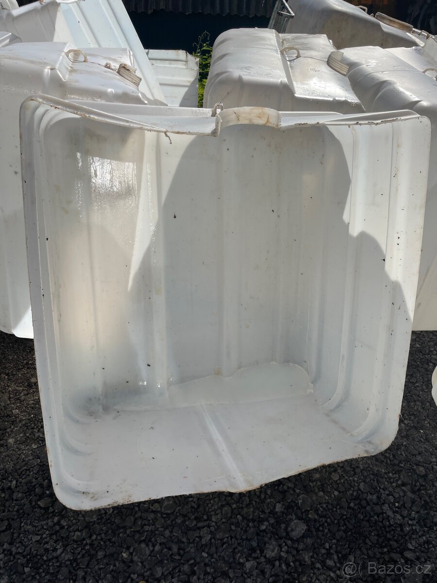 Káď 500l, poloviční IBC kontejner - 2