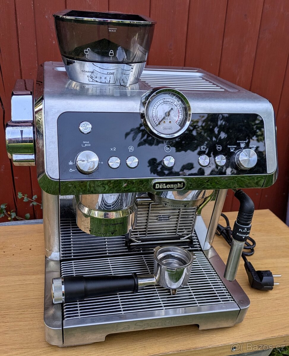 Kávovar DeLonghi La Specialista EC 9335.M - LEVNĚ - 2