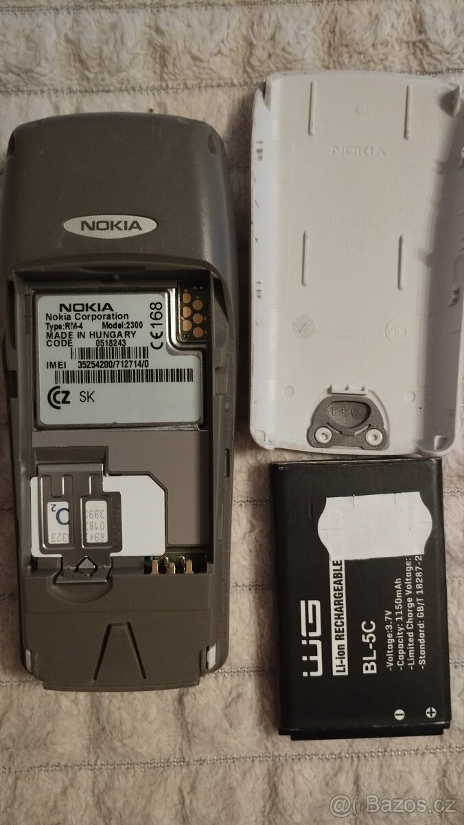 Nokia 2300 - 2