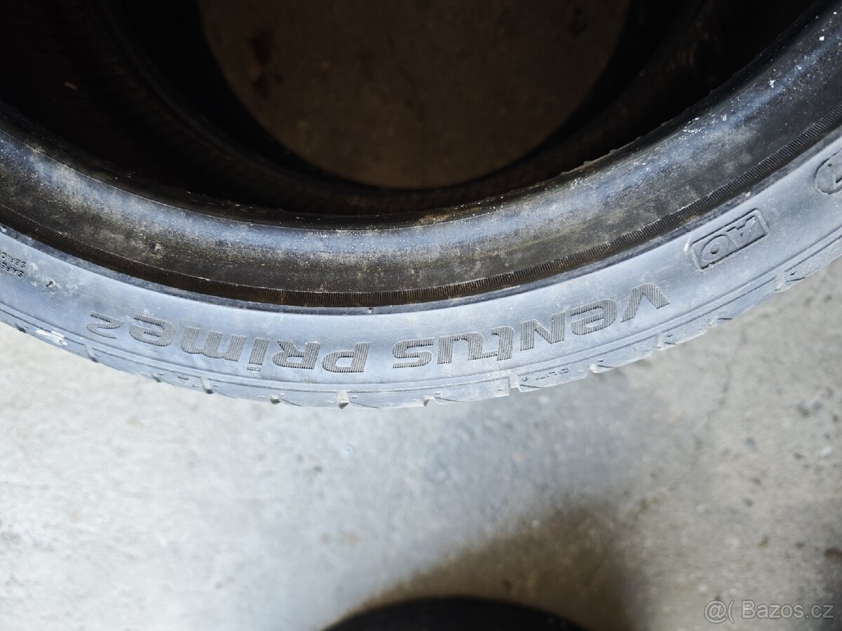 215/40 R17 - 2