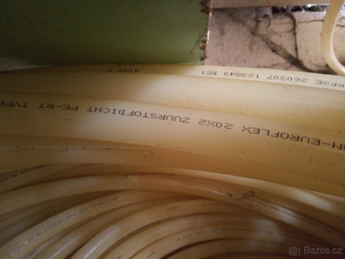 Plastové podlahové trubky - 2