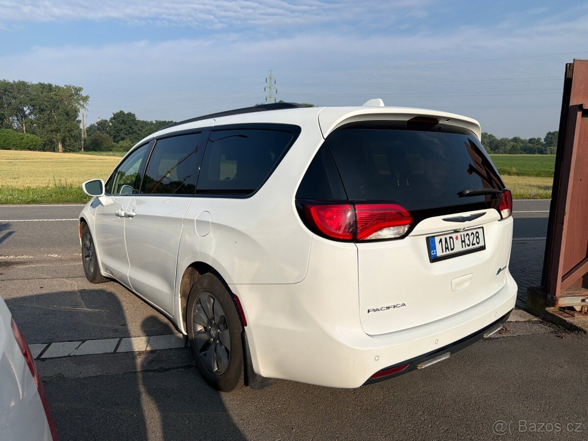 Chrysler Pacifica 3,6 L DVD Hybrid Plug In 2019 - 2