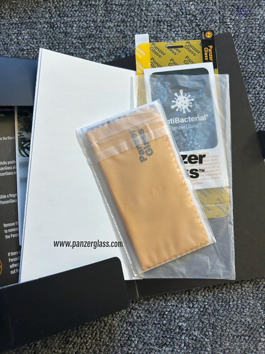 PanzerGlass Privacy pro Apple iPhone 6/6s/7/8/SE (2020) - 2