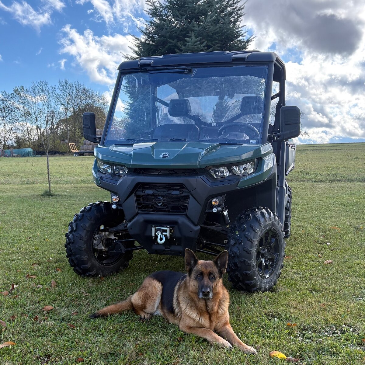 Can-Am Traxter HD7 DPS T1b, r. 2025, 1200 km, TOP stav,