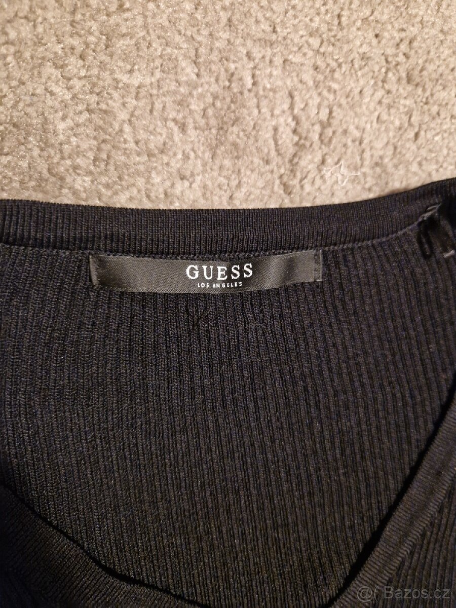 Krásný svetřík Guess vel M (38) - 2