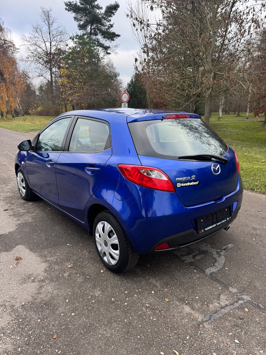 MAZDA 2 - 1,4 16V 5 dveří - 2