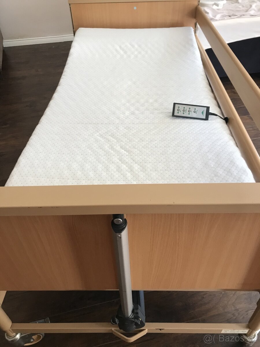 zdravotnická polohovací postel+matraci - 2