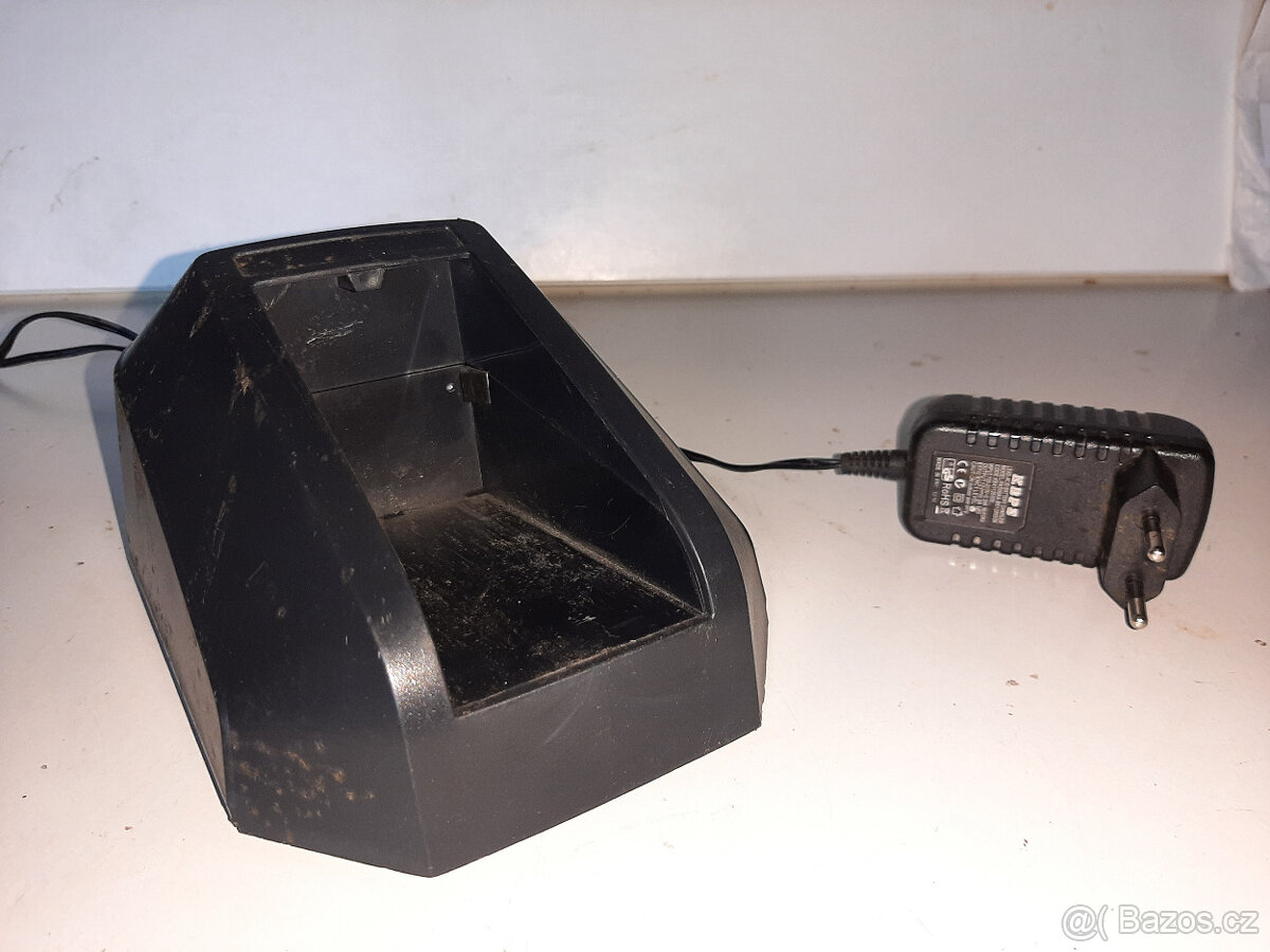 Nabíječka baterií Toyota BT - 2