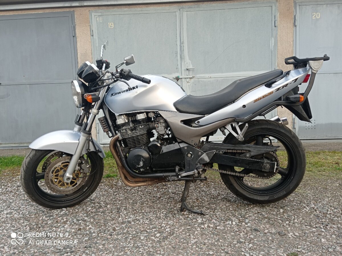 Kawasaki ZR7 - 2