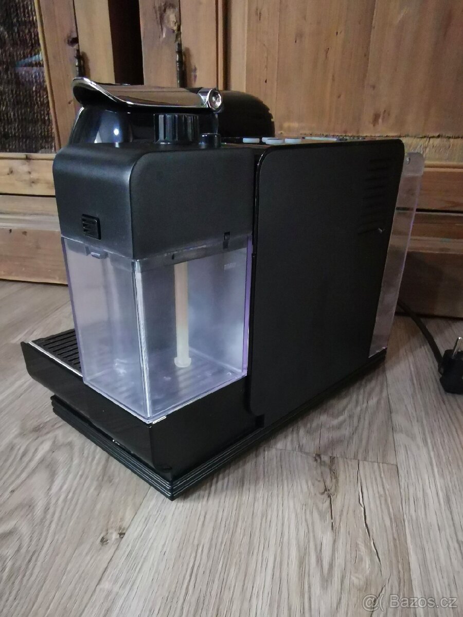 NESPRESSO De'Longhi Lattissima kávovar na kapsle - 2
