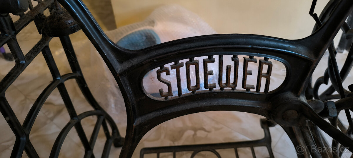 Prodám funkční šicí stroj Stoewer - 2